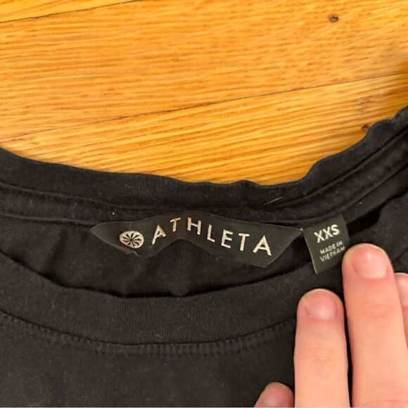Athleta Unstoppable black short sleeve tee shirt - Picture 3 of 3